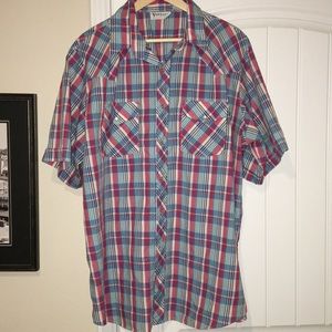Pearl-snap plaid short sleeve shirt